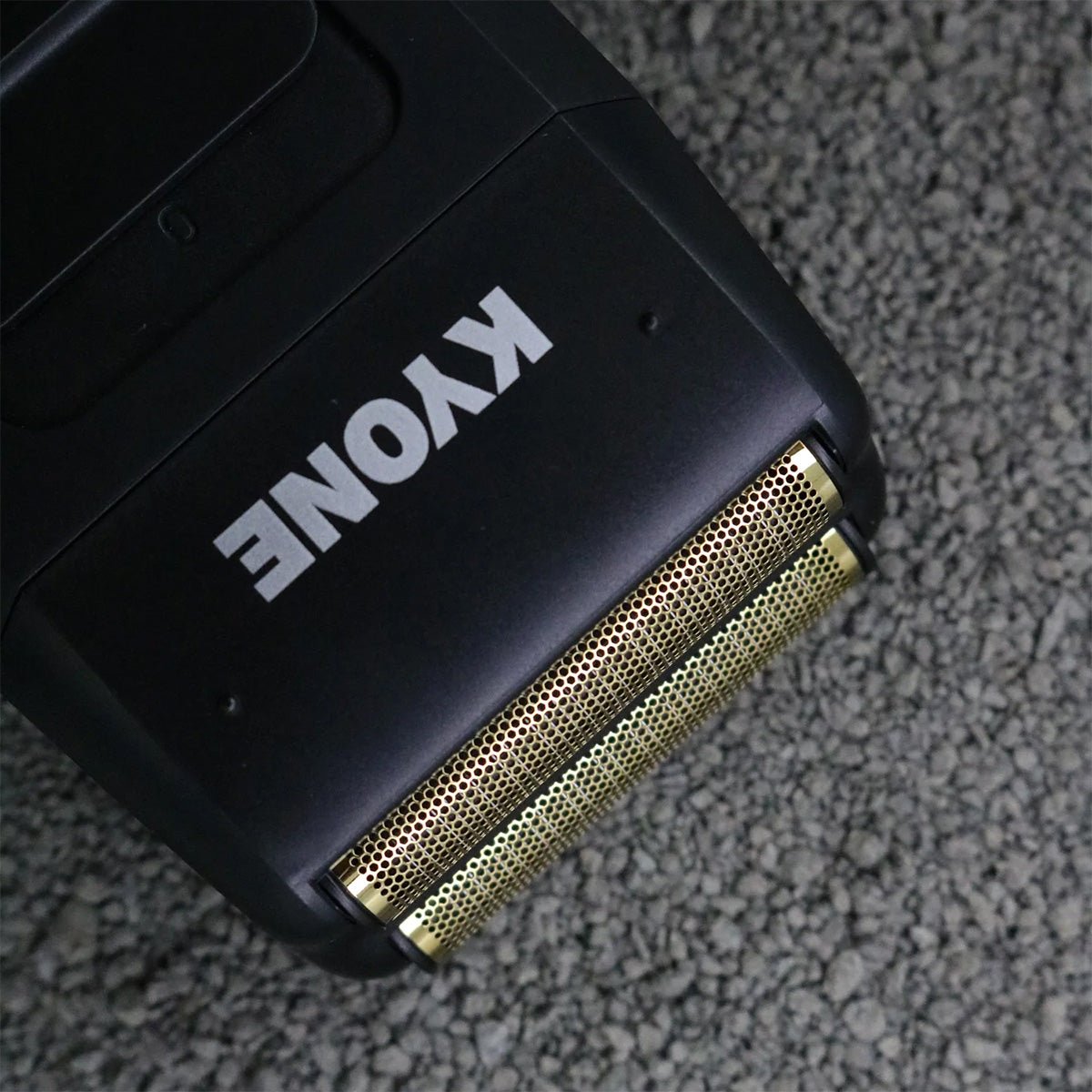 Kyone Grim Reaper II Dual Foil Shaver + gratis Grim Reaper I Single Foil Shaver - KOOS • alles voor de kapper - Kyone - Scheerapparaten