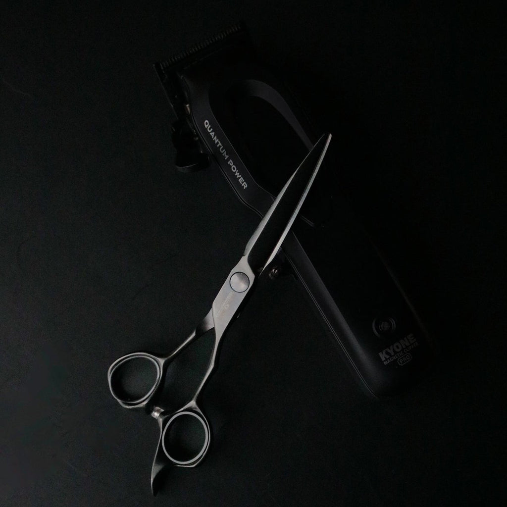 Kyone Schaar 810B Black 5.7 - KOOS • alles voor de kapper - Kyone - Kappersschaar
