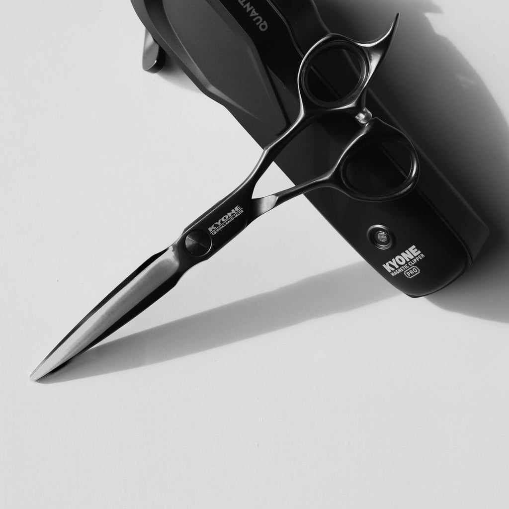 Kyone Schaar 810B Black 5.7 - KOOS • alles voor de kapper - Kyone - Kappersschaar