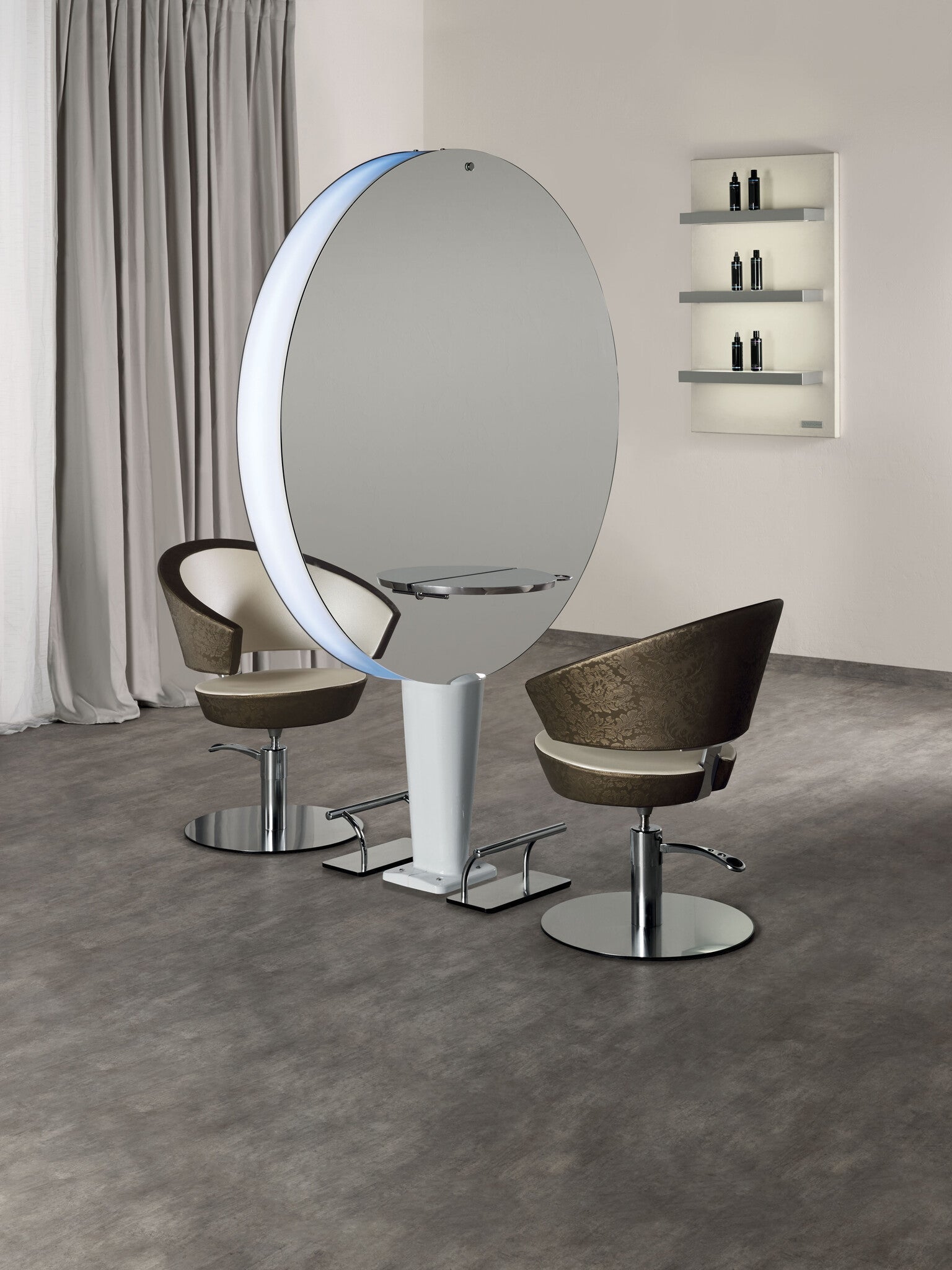 SA Kappersstoel Flute - KOOS • alles voor de kapper - Salon Ambience - Kappersstoel